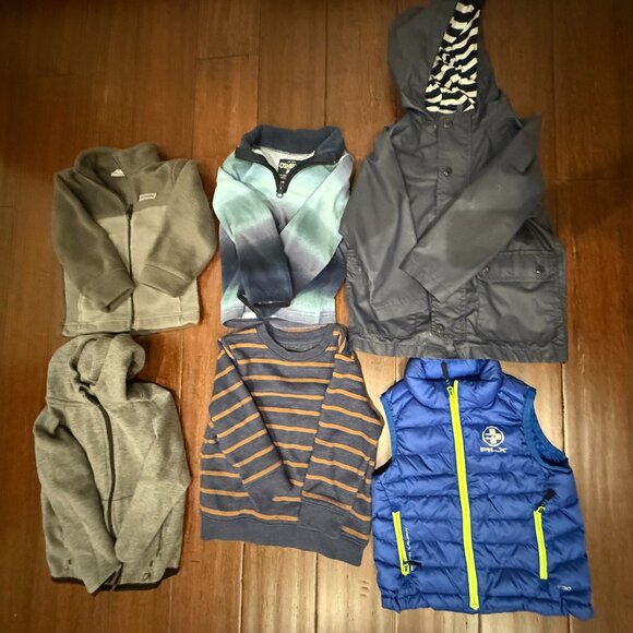 2T Sweatshirts/Vest Lot - Picture 1 of 1